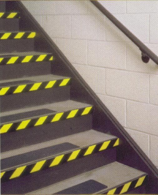 Cinta de Seguridad 3M 5702, Negro/Amarillo  48mm x 33mts.